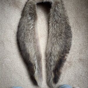 Elegant Brown Fur collar